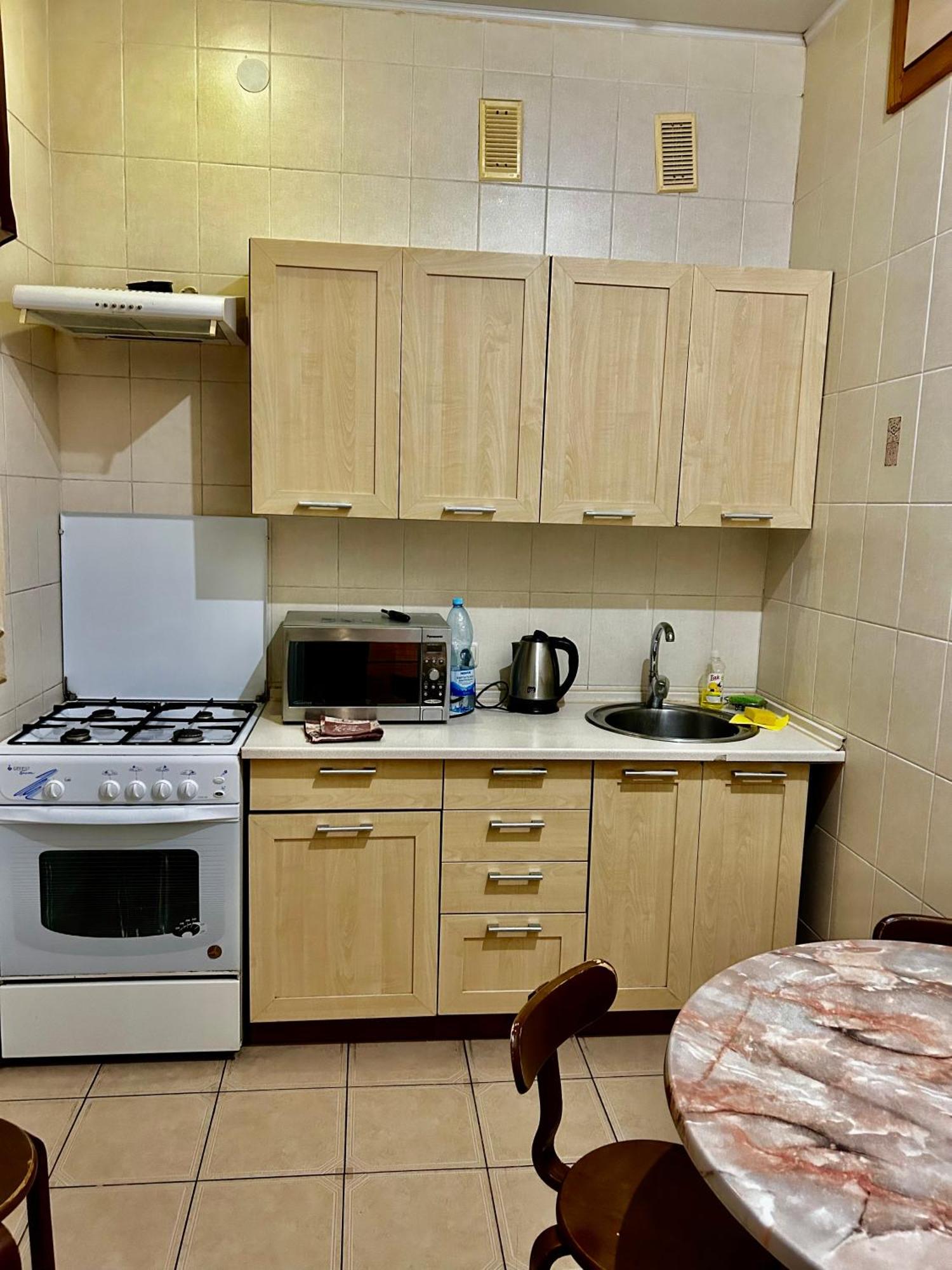 Apartment Near Train Station And Close To City Center Kiev Exterior foto