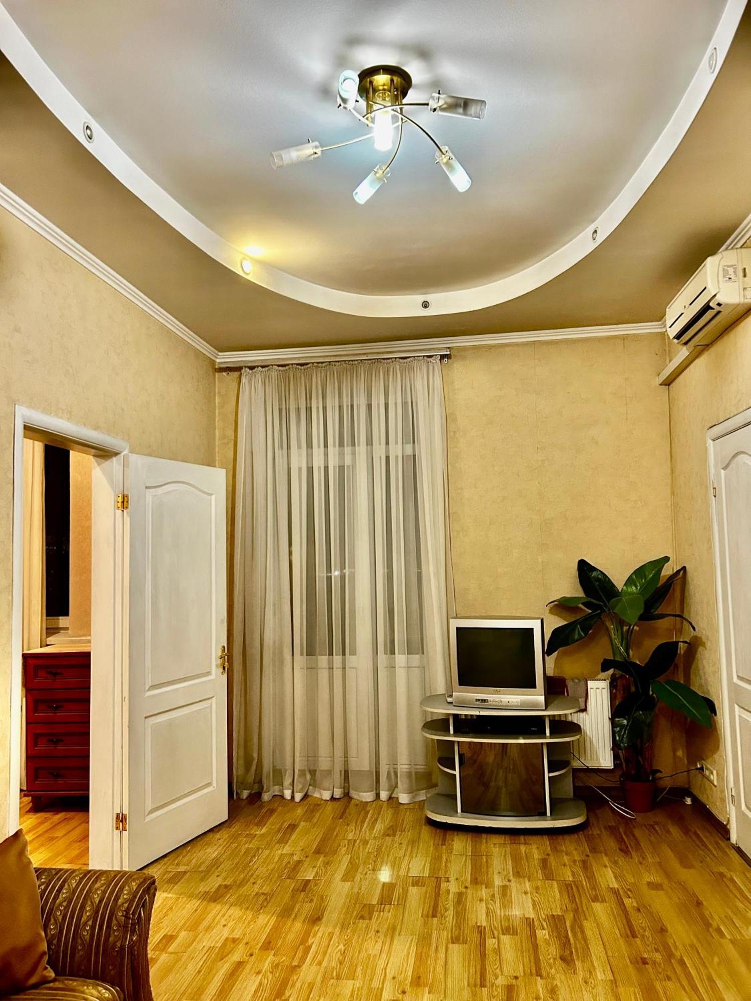 Apartment Near Train Station And Close To City Center Kiev Exterior foto