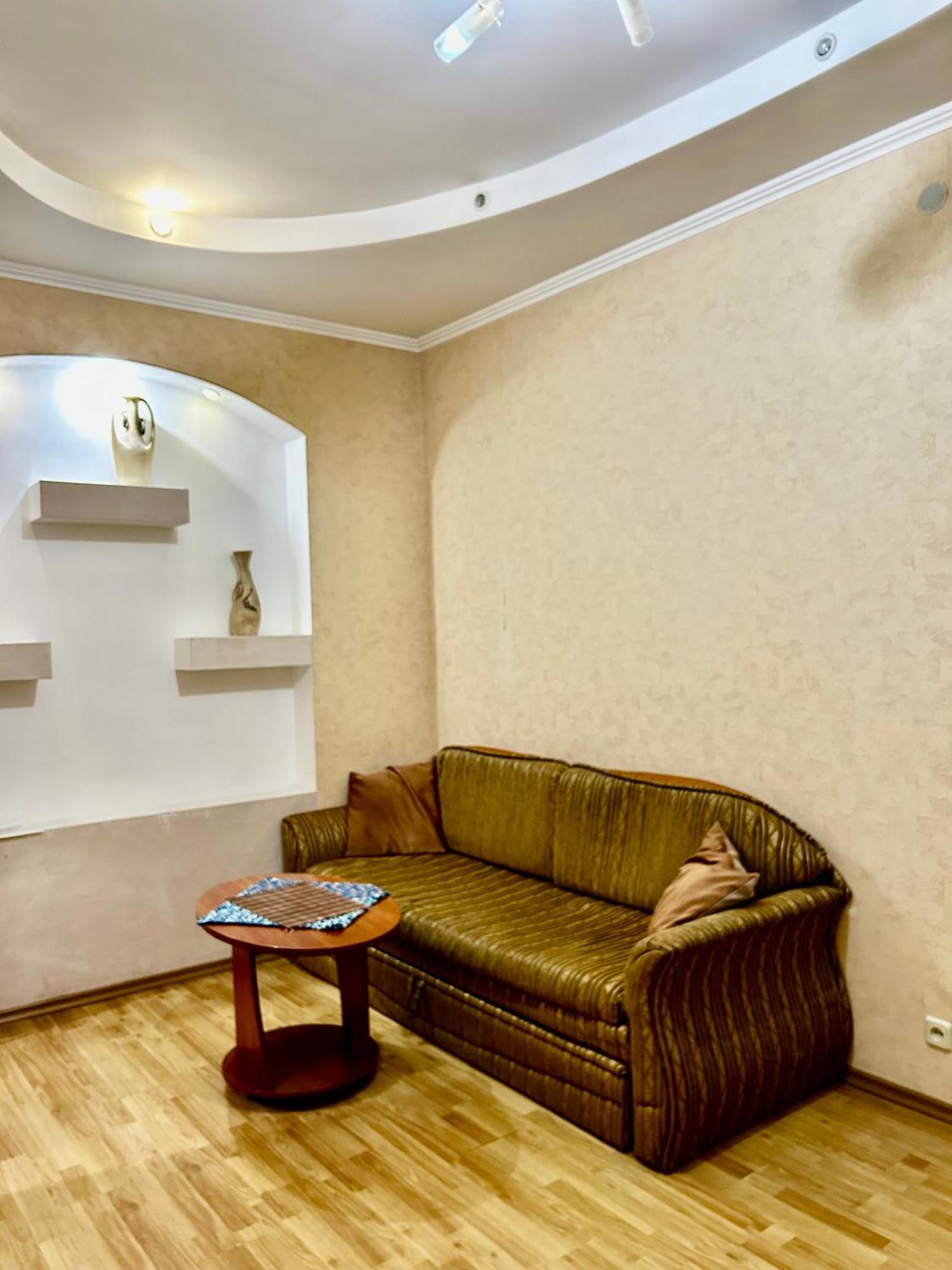 Apartment Near Train Station And Close To City Center Kiev Exterior foto